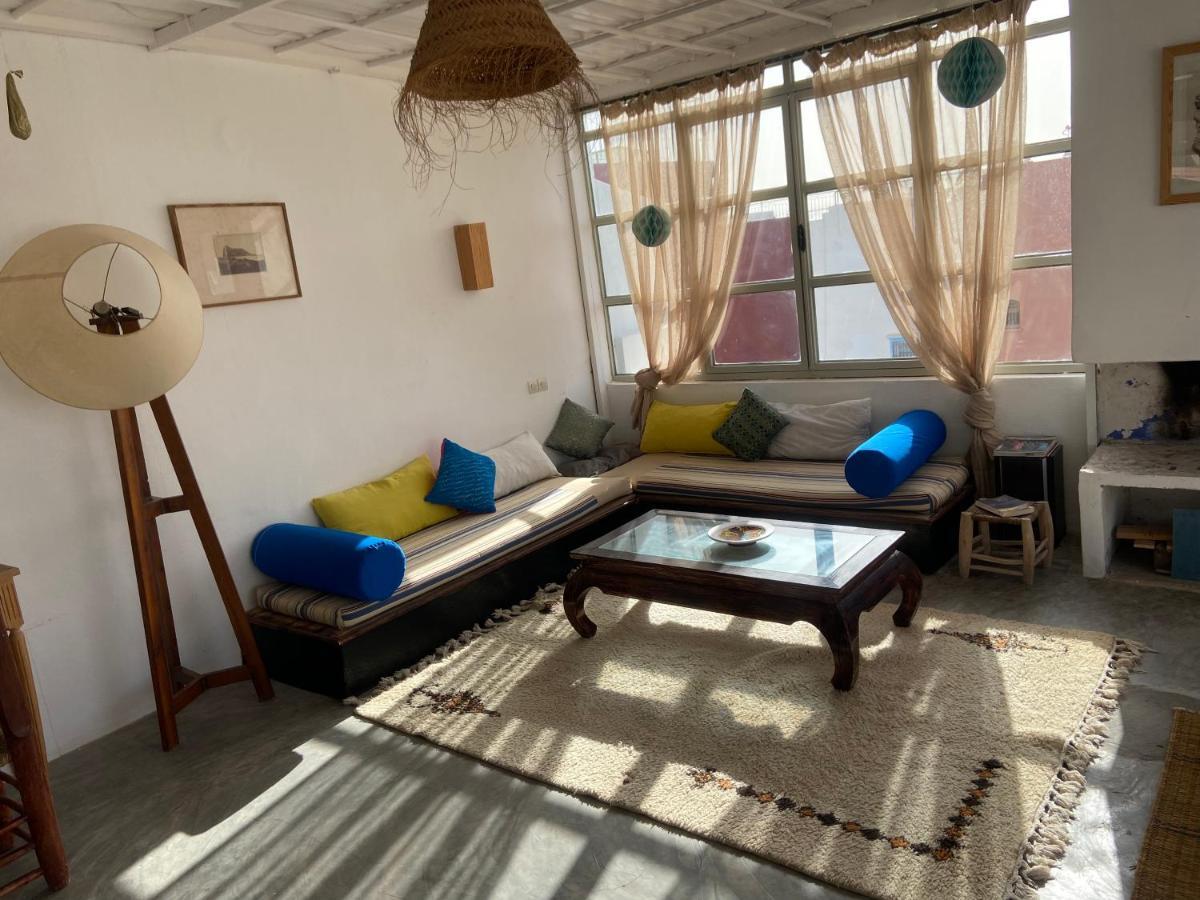 Anir Of Sea Tamraght Hostel Екстериор снимка