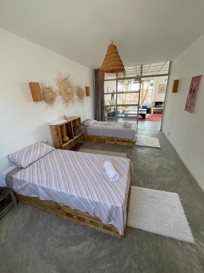 Anir Of Sea Tamraght Hostel Екстериор снимка