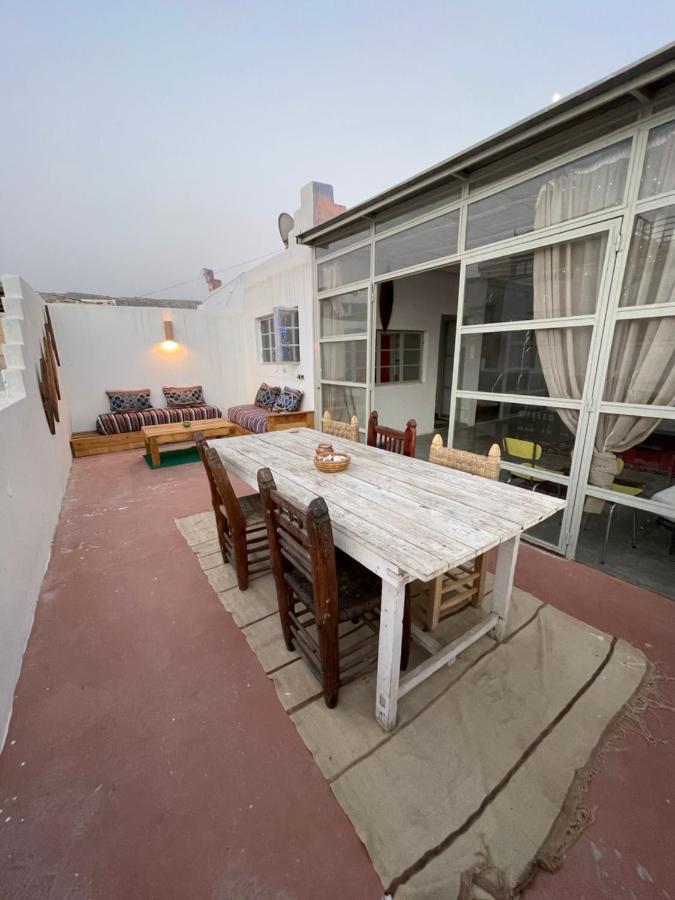 Anir Of Sea Tamraght Hostel Екстериор снимка