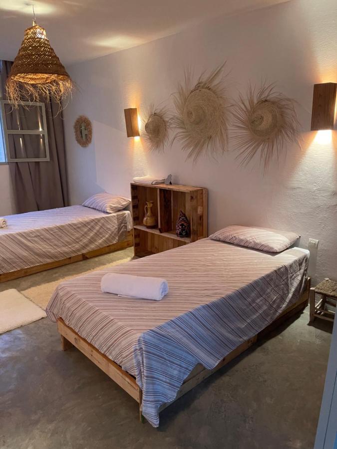 Anir Of Sea Tamraght Hostel Екстериор снимка