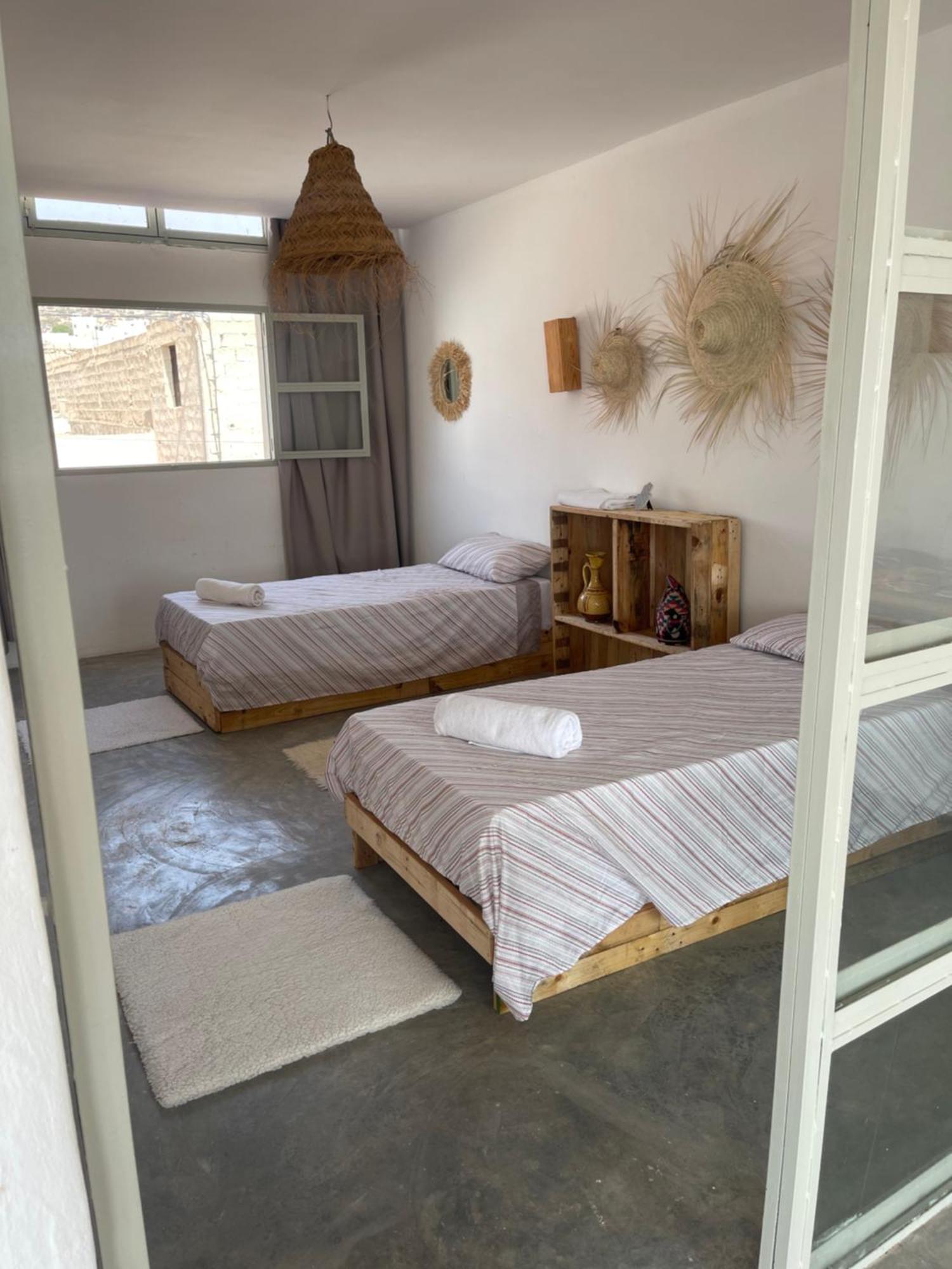 Anir Of Sea Tamraght Hostel Екстериор снимка