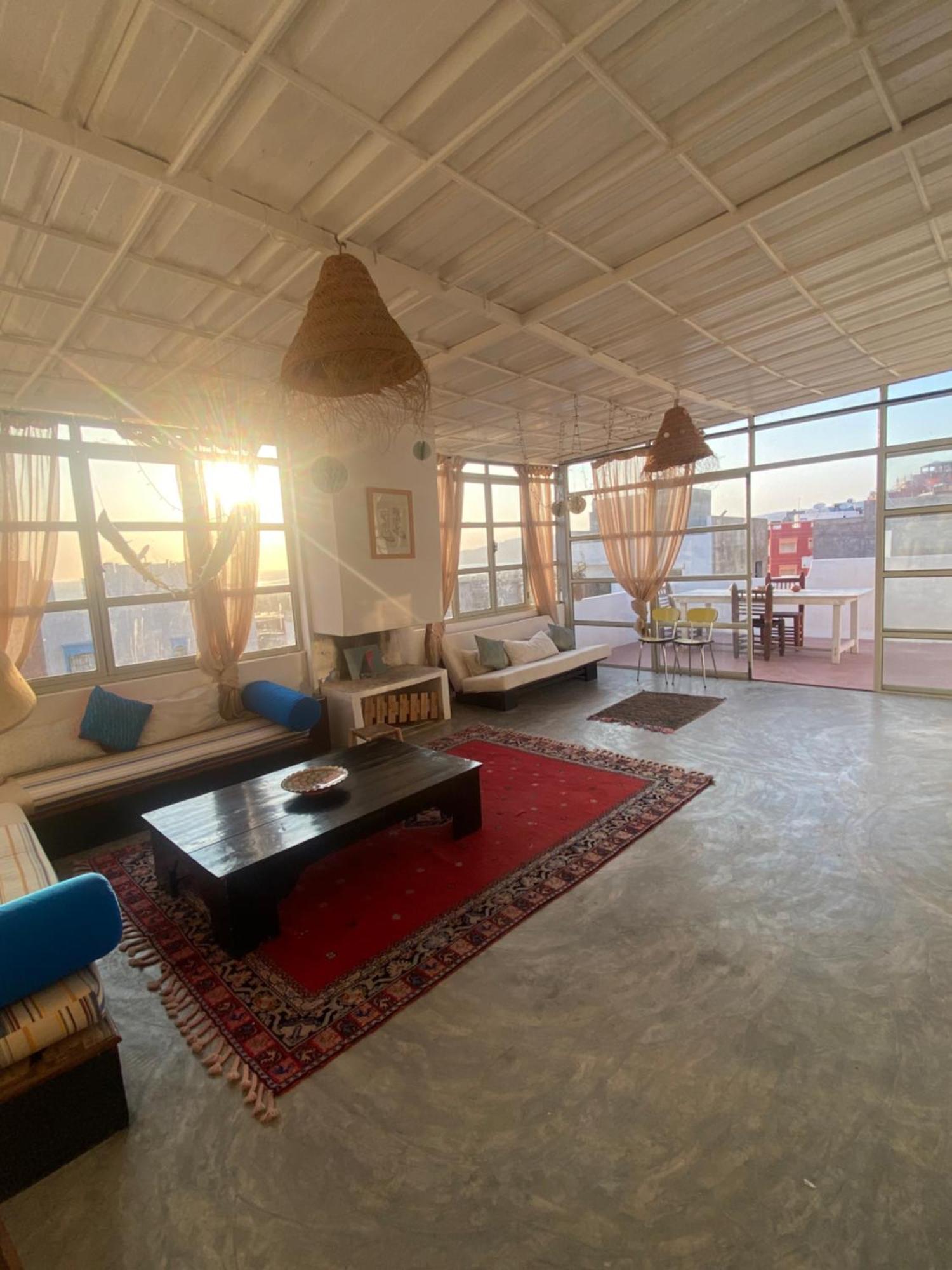 Anir Of Sea Tamraght Hostel Екстериор снимка